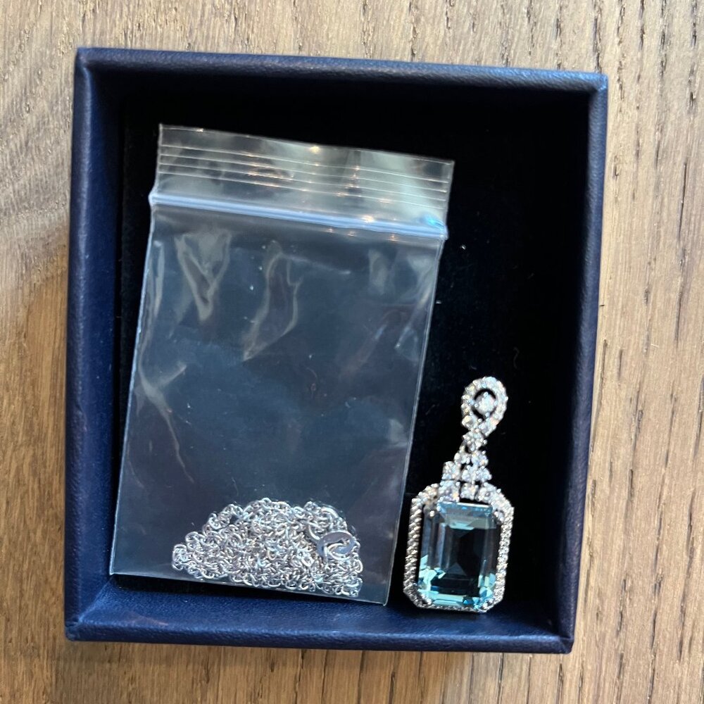 925 Sterling Silver Emerald Cut Aquamarine pendant with chain